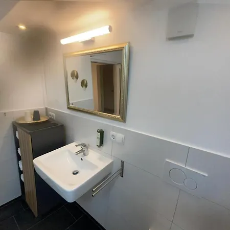 Cozy City Apartement Mit Kueche Friedrichshafen Exterior photo