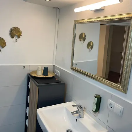 Cozy City Apartement Mit Kueche Friedrichshafen Exterior photo