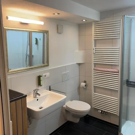 Cozy City Apartement Mit Kueche Friedrichshafen Exterior photo